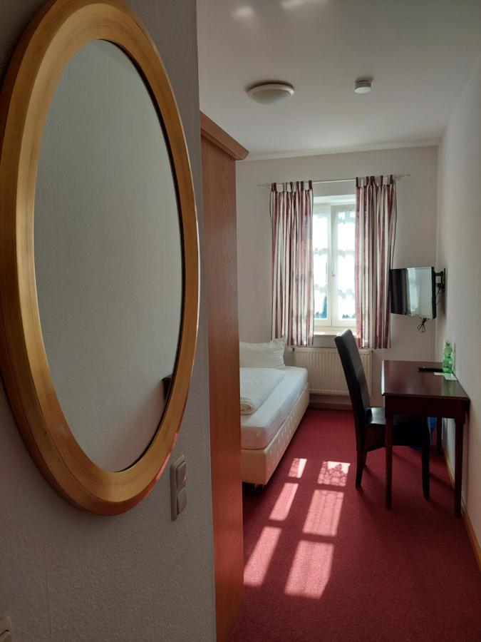 Der Heurige Im Gasthaus Zum Loewen Freising Dış mekan fotoğraf