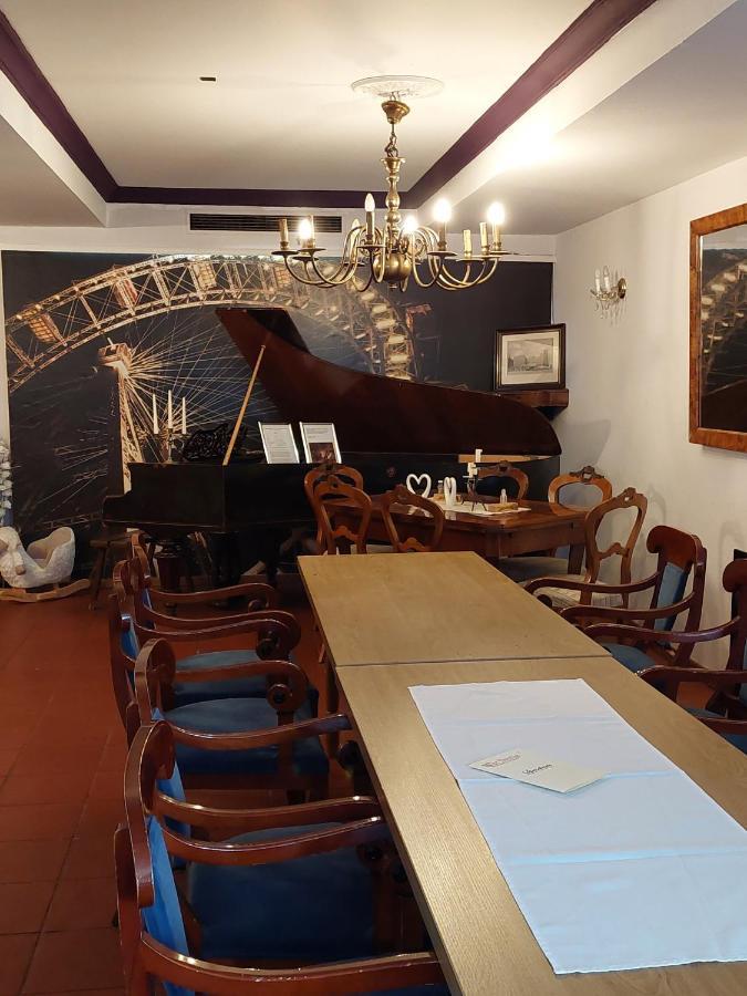 Der Heurige Im Gasthaus Zum Loewen Freising Dış mekan fotoğraf